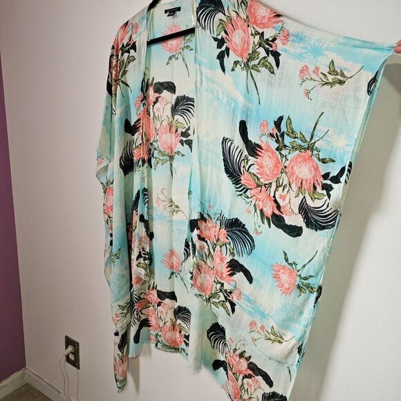 EUC AMERICAN EAGLE OUTFITTERS FLORAL COVER UP BEACH / SWIM ONE SIZE - Picture 3 of 14
